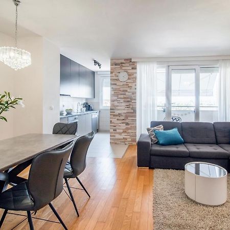 Apartment Montesa Zadar With Free Parking And Balcony Zewnętrze zdjęcie