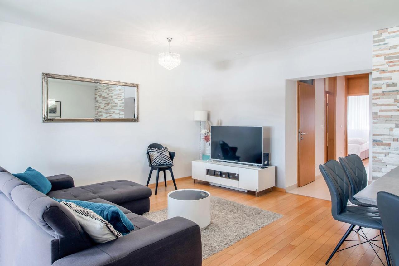 Apartment Montesa Zadar With Free Parking And Balcony Zewnętrze zdjęcie